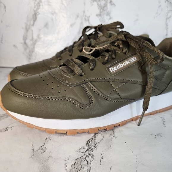 Reebok Classic Leather Army Green Running Sneakers -Men's Size 7 Without Box - Picture 3 of 9